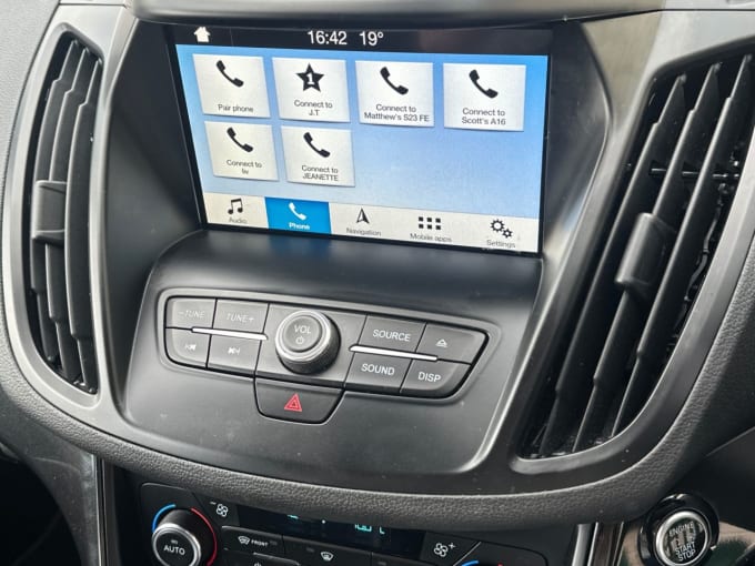 2025 Ford Kuga