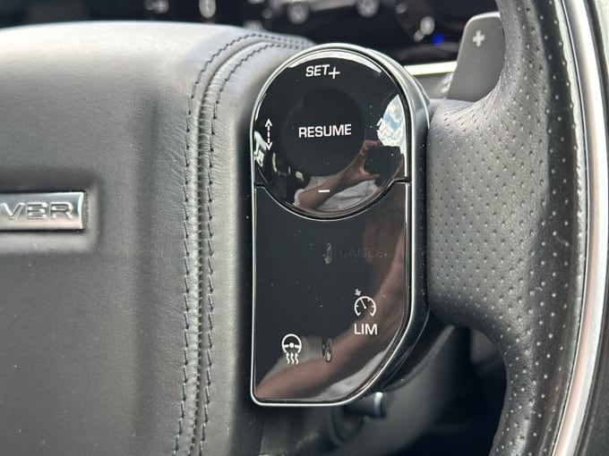 2025 Land Rover Range Rover Evoque