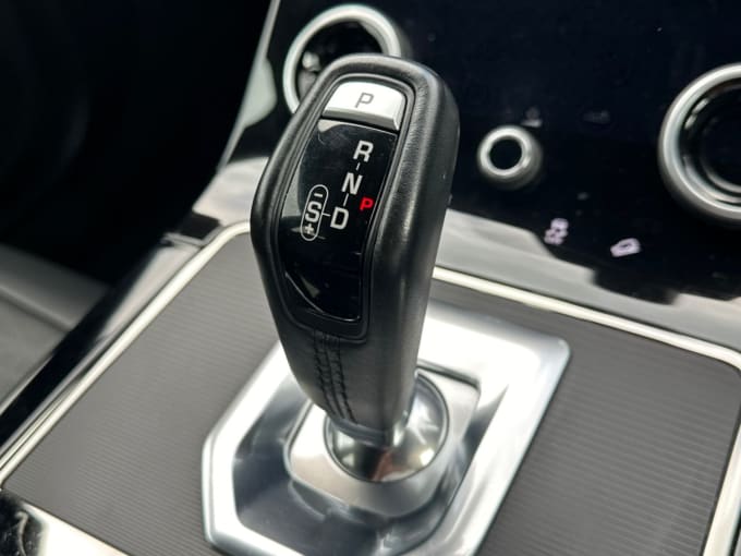 2025 Land Rover Range Rover Evoque