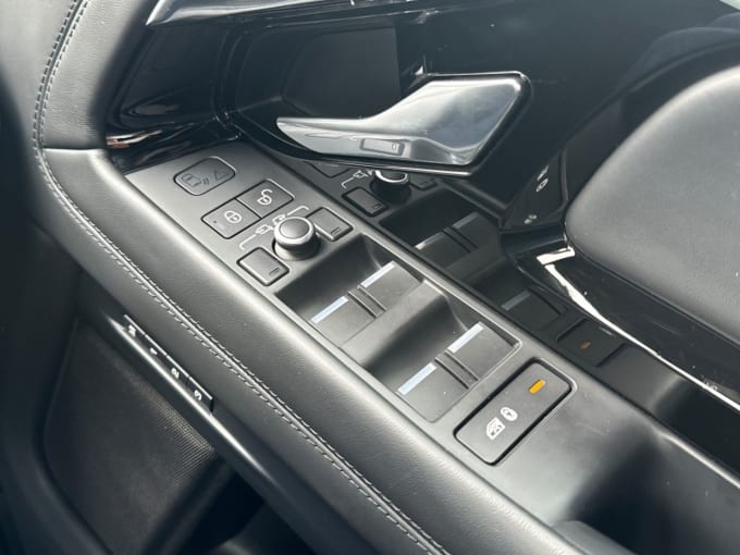 2025 Land Rover Range Rover Evoque