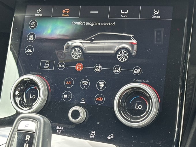 2025 Land Rover Range Rover Evoque