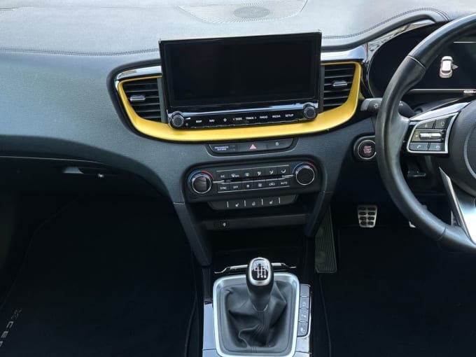 2025 Kia Xceed