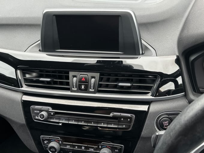 2025 BMW X1