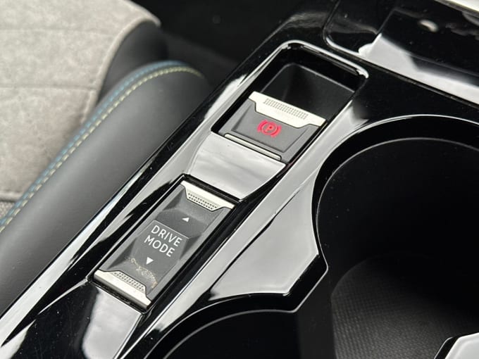 2025 Peugeot E-208