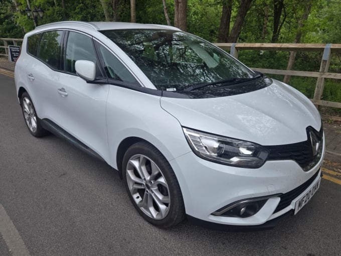 2025 Renault Grand Scenic