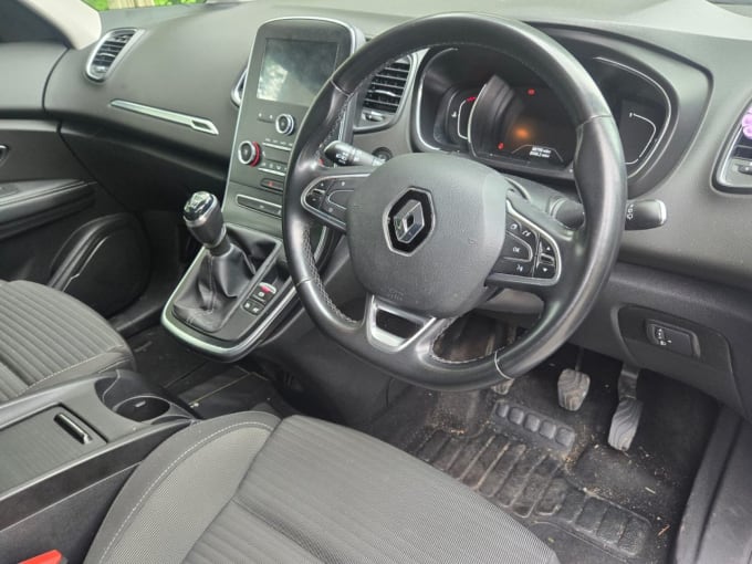 2025 Renault Grand Scenic