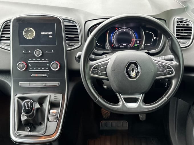 2025 Renault Grand Scenic