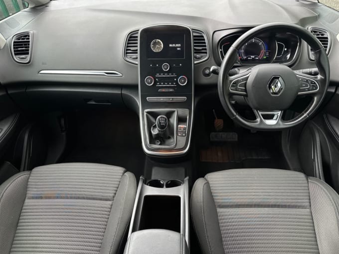 2025 Renault Grand Scenic