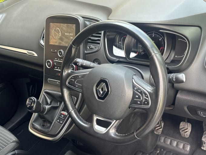 2025 Renault Grand Scenic