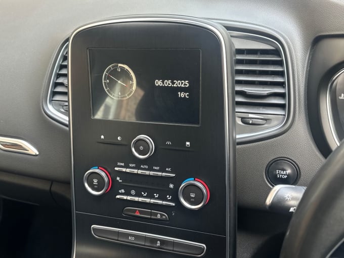 2025 Renault Grand Scenic
