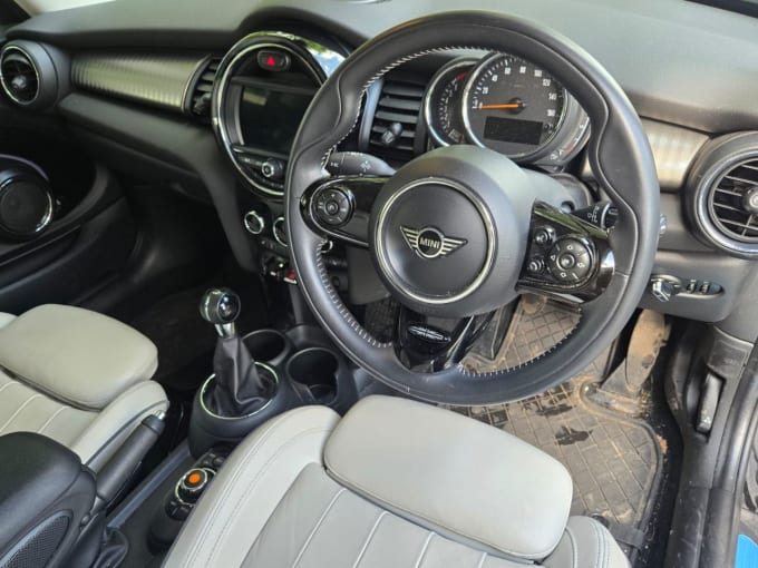 2025 Mini Hatch