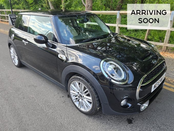 2025 Mini Hatch