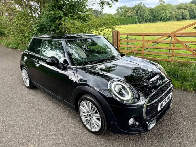 2025 Mini Hatch