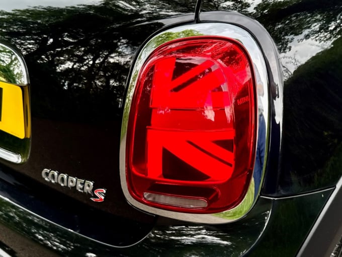 2025 Mini Hatch