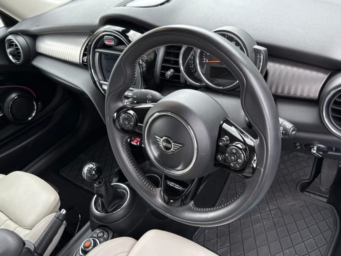 2025 Mini Hatch