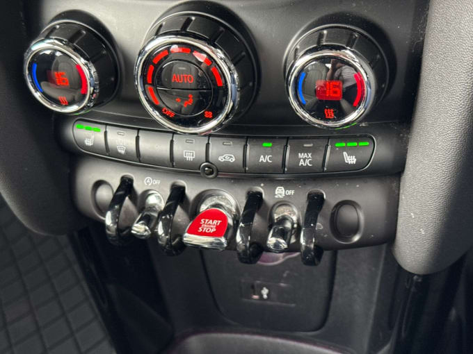 2025 Mini Hatch