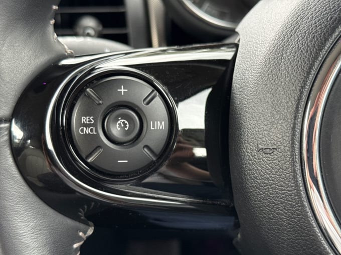 2025 Mini Hatch