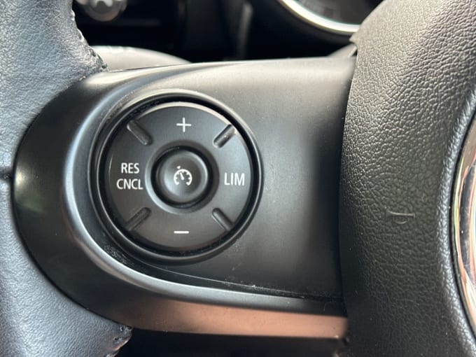 2025 Mini Clubman