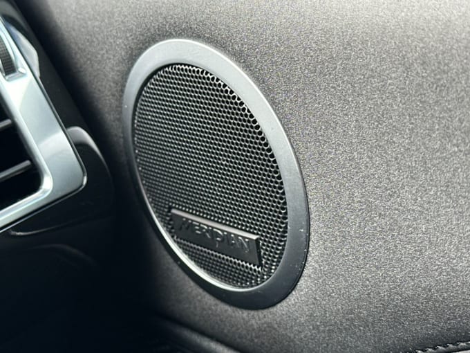 2025 Land Rover Discovery