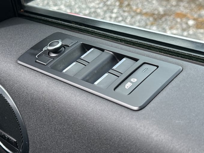 2025 Land Rover Discovery