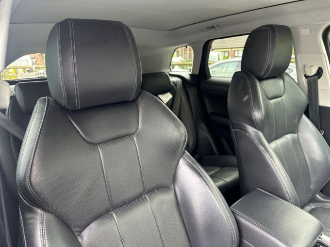 2025 Land Rover Range Rover Evoque