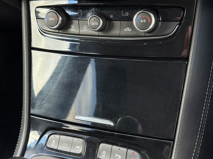 2025 Vauxhall Grandland X