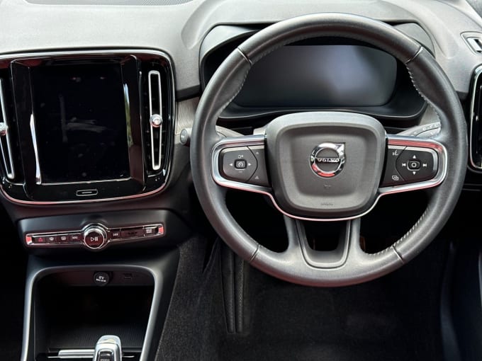 2025 Volvo Xc40