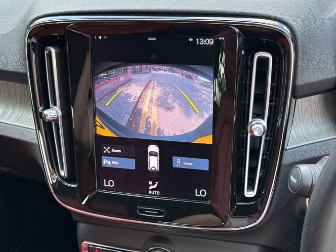 2025 Volvo Xc40