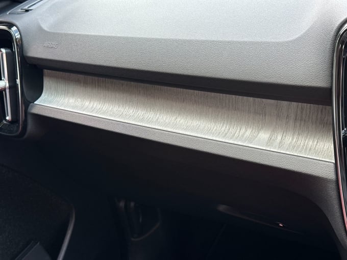 2025 Volvo Xc40