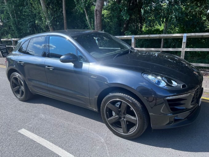 2025 Porsche Macan
