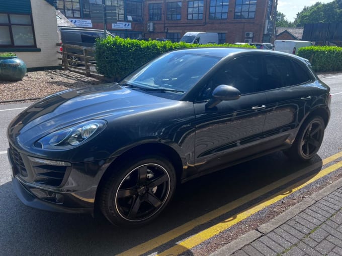 2025 Porsche Macan