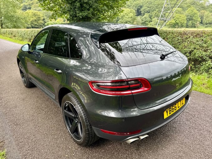 2025 Porsche Macan