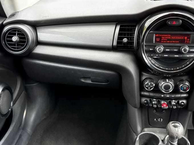 2025 Mini Hatch