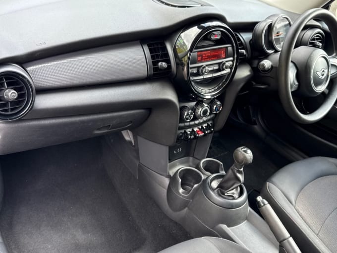 2025 Mini Hatch