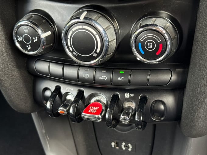 2025 Mini Hatch