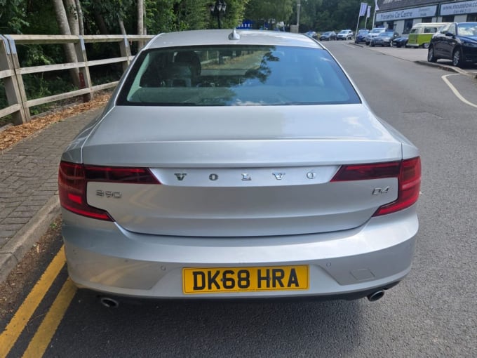 2025 Volvo S90
