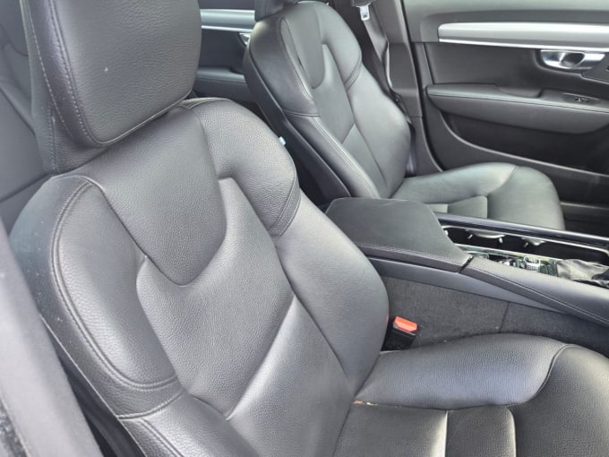2025 Volvo S90
