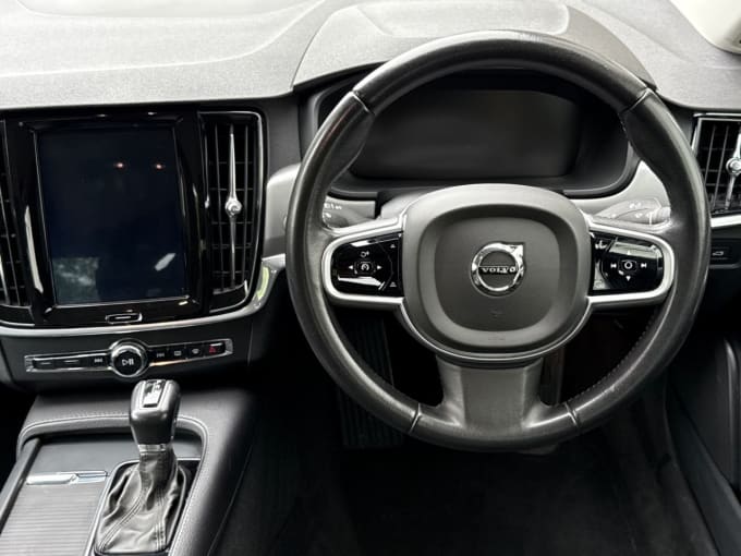 2025 Volvo S90