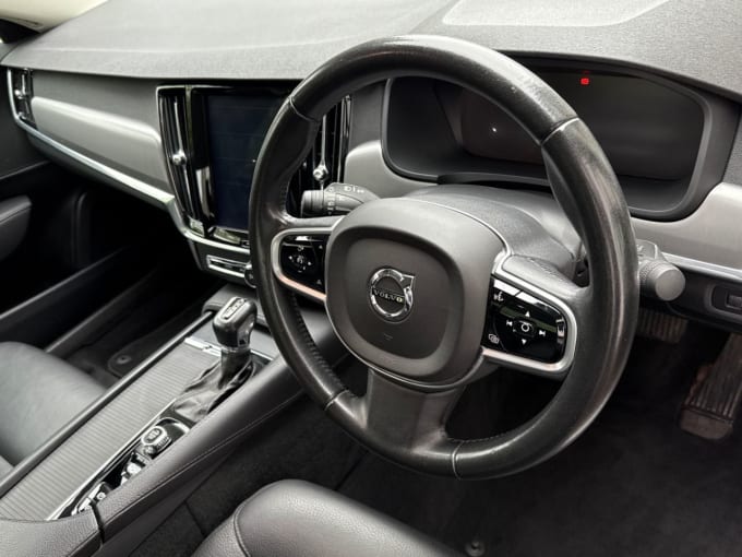 2025 Volvo S90