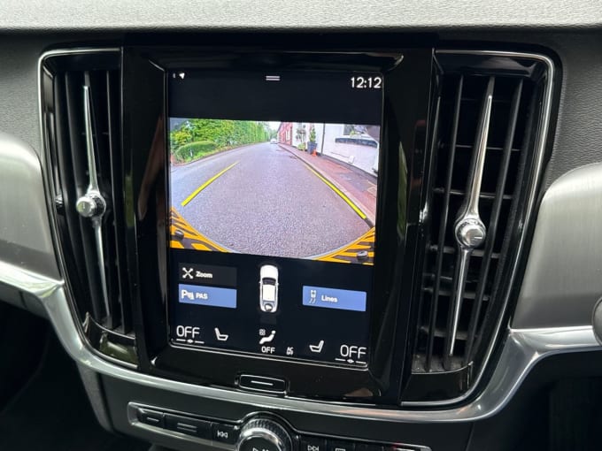 2025 Volvo S90