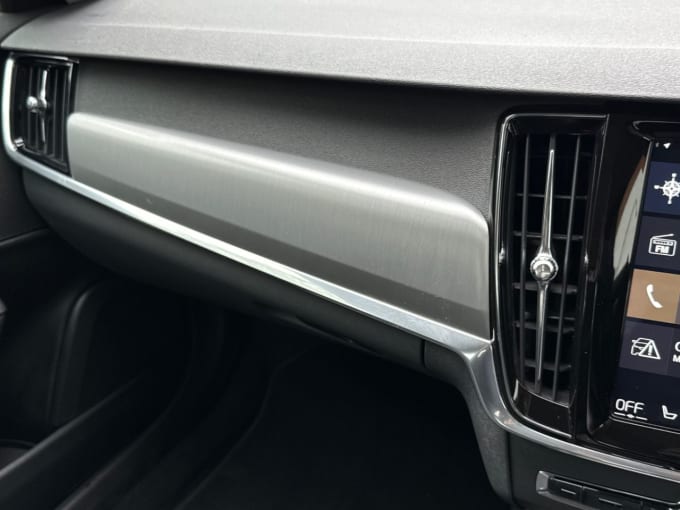2025 Volvo S90