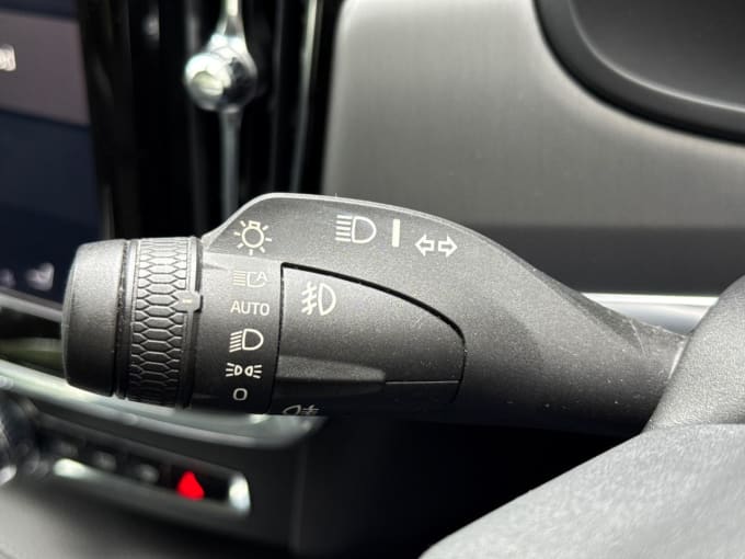 2025 Volvo S90