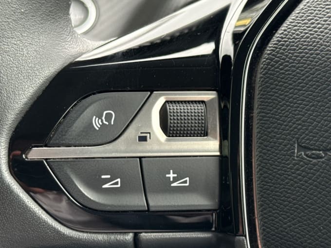 2025 Peugeot 208