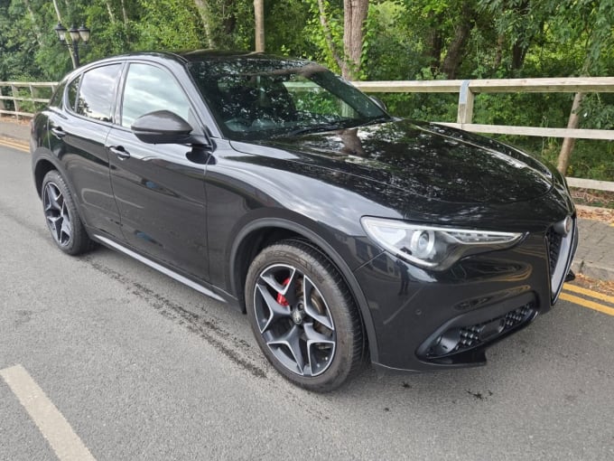2025 Alfa Romeo Stelvio