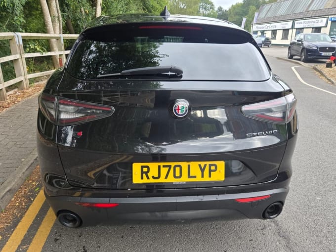 2025 Alfa Romeo Stelvio