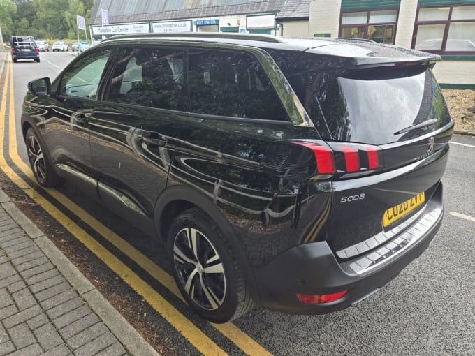 2025 Peugeot 5008