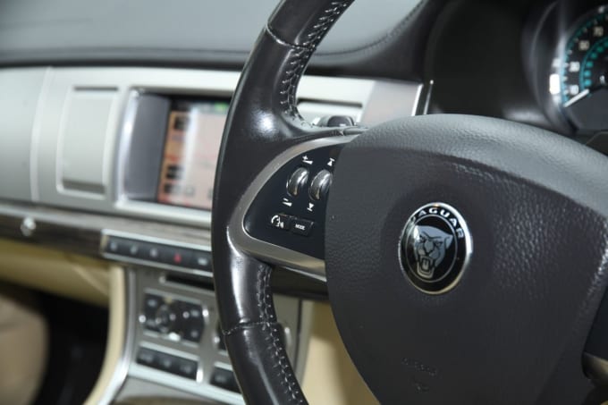 2015 Jaguar Xf