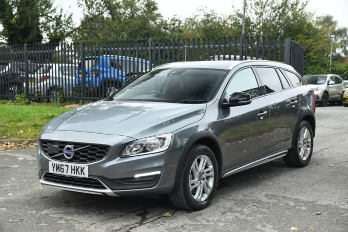 2024 Volvo V60 Cross Country