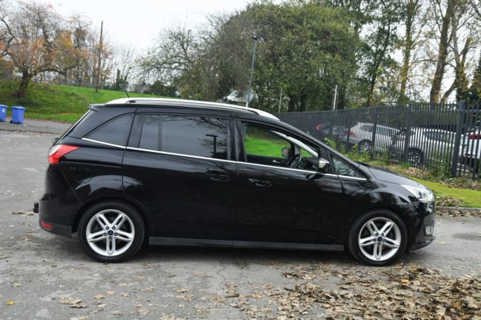 2025 Ford Grand C-max