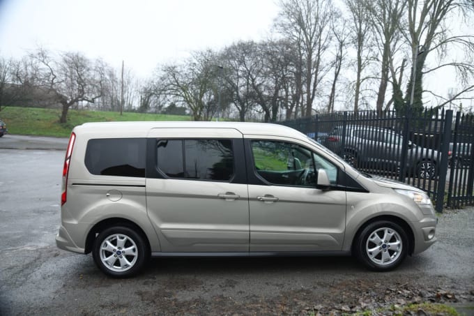 2025 Ford Grand Tourneo Connect